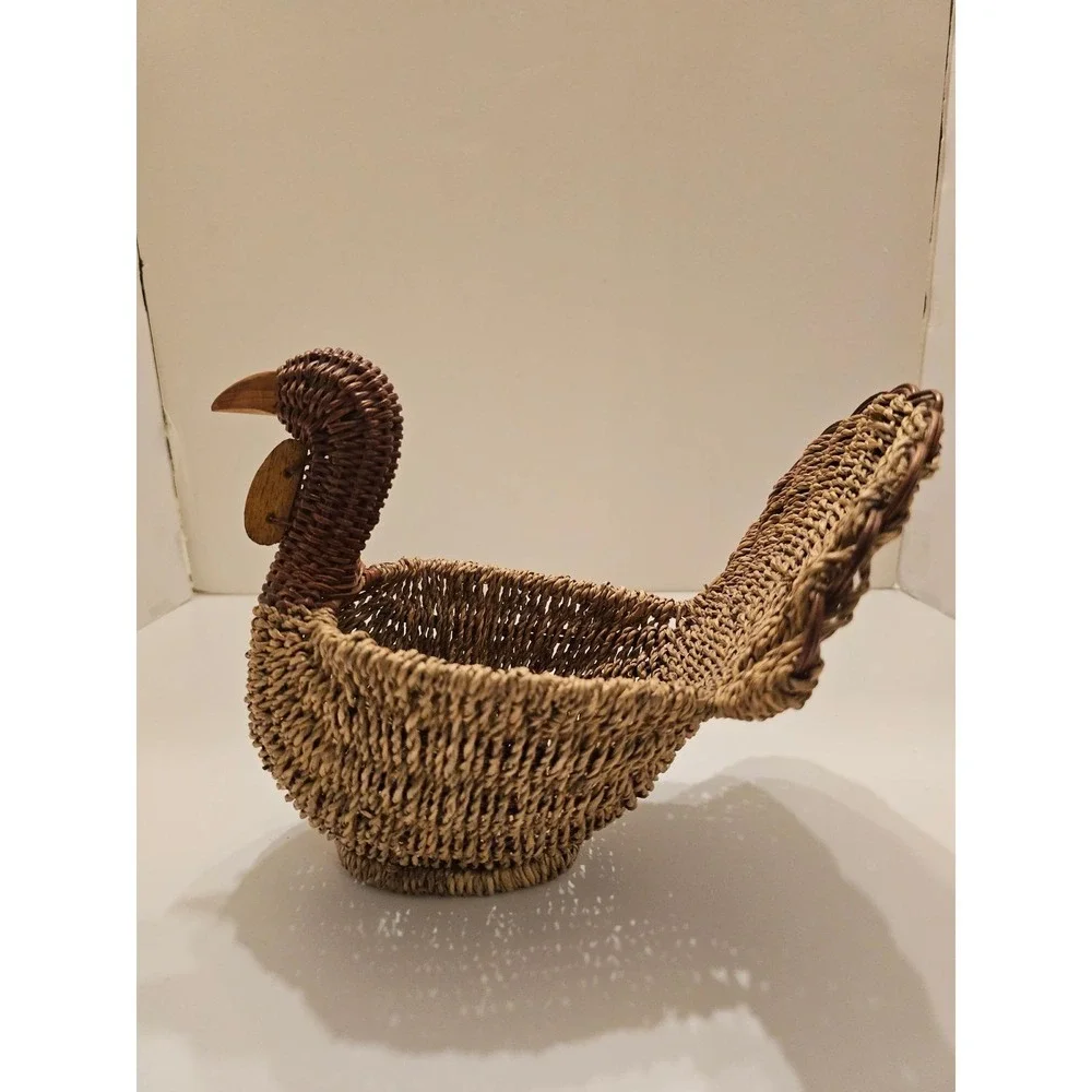 Vtg Woven Wicker Turkey Basket Thanksgiving‎ Fall Decor Rustic Brown 9in